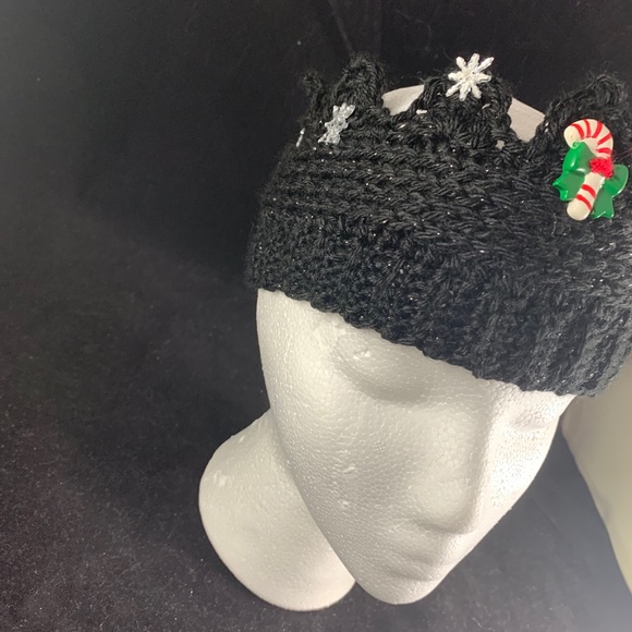 Crochet Crown Earwarmers - Picture 4 of 5